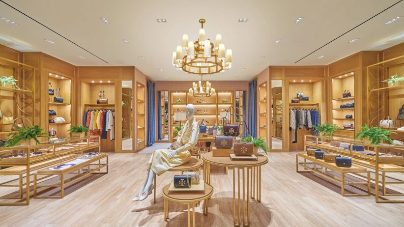 Tory-Burch-Plaza-Indonesia-Boutique_Interior-scaled